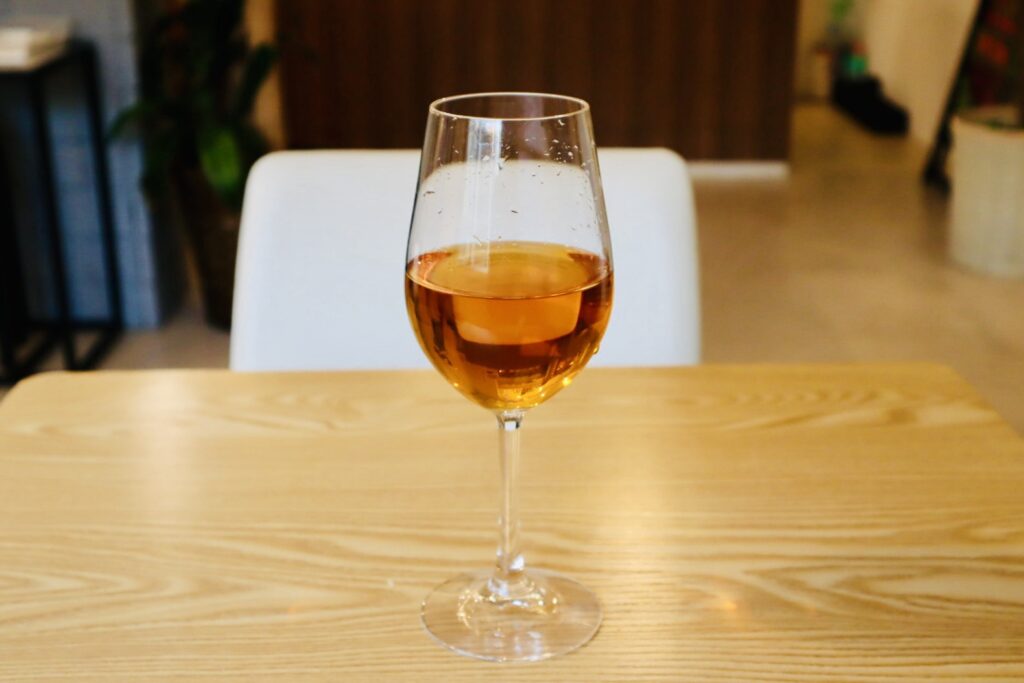 大阪・天神橋筋六丁目「No.18 Cafe&Bar」紅玉(台茶18号)